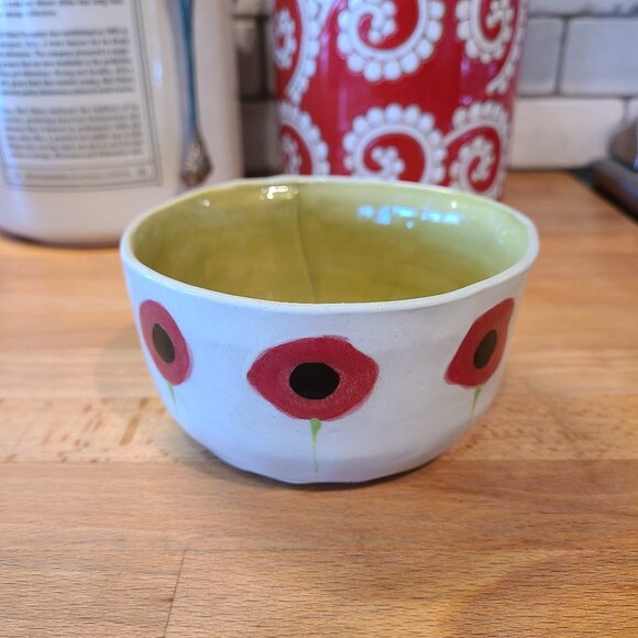 Pottery bowl with poppies - Picture 1 of 7